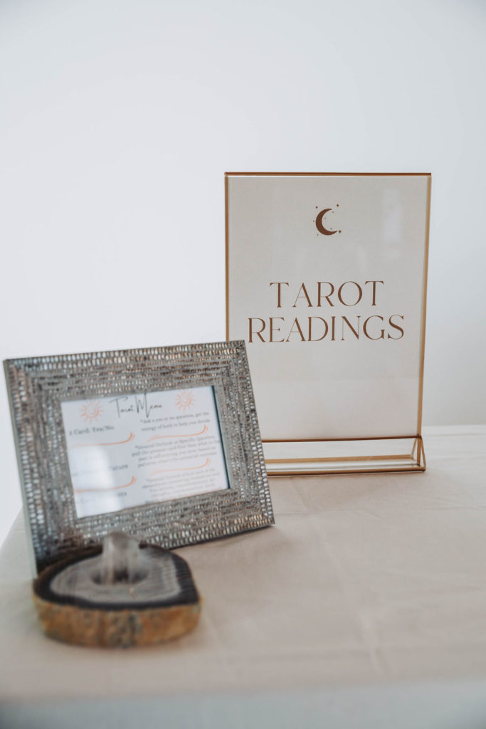 tarot card reading table