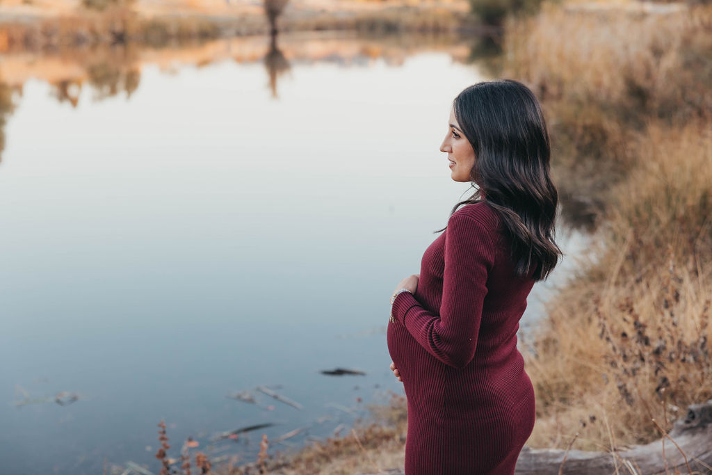 Fall maternity photos at Coyote Pond in Lincoln, California