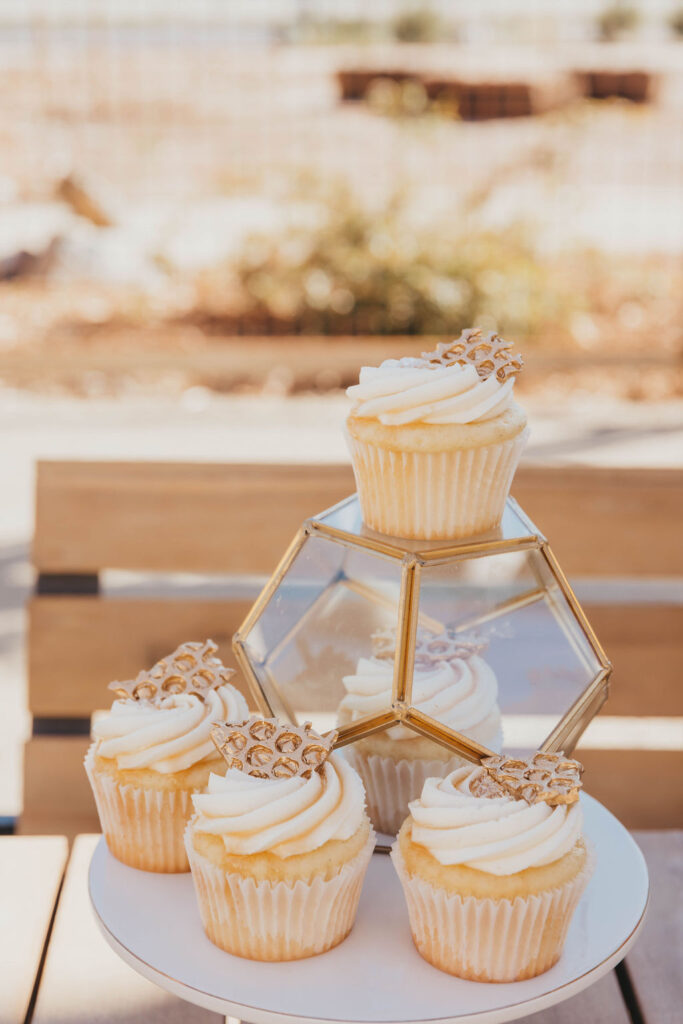 Honey themed wedding cupcakes